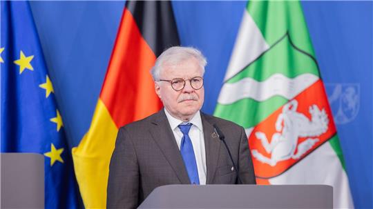 Reinhold Ewald ist der erste Raumfahrtbotschafter in NRW.