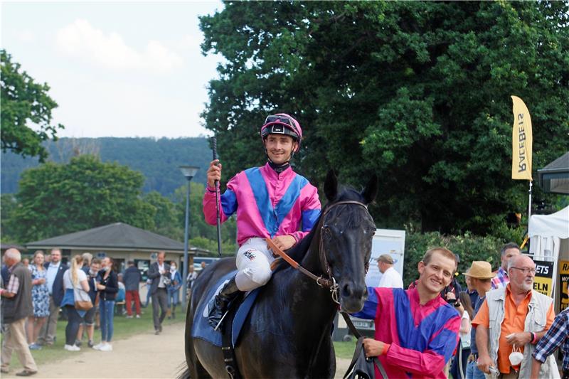 Rene Piechulek ist gut in den Kampf um den Jockey-Cup der Goslarschen Zeitung gestartet.