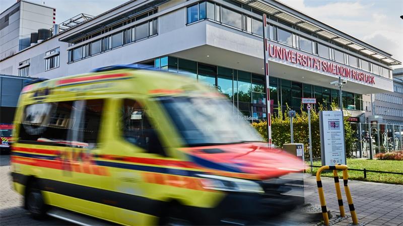 Rettungsdienste und Notaufnahmen sind oft überlastet, nun soll eine Reform helfen. (Symbolfoto)
