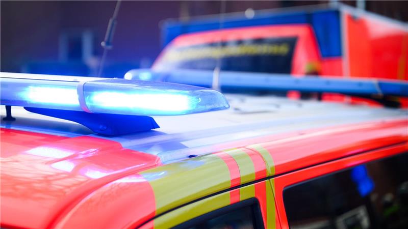 Taucher rettet 19-Jährigen nach Badeunfall in Tannenhausen Rettungskräfte brachten den 19-Jährigen mit lebensgefährlichen Verletzungen in eine Klinik. (Symbolbild)