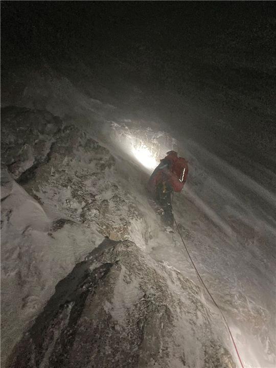 Rettungskräfte in Ramsau bei Berchtesgaden suchen am Hochkalter nach einem vermissten Wanderer.