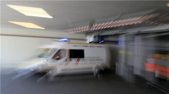 Rettungskräfte konnten vor Ort nur den Tod der beiden Kleinkinder feststellen. (Symbolbild)