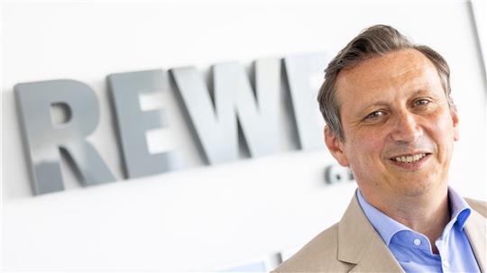 Rewe-Chef Souque ist zufrieden mit dem Jahr 2024.