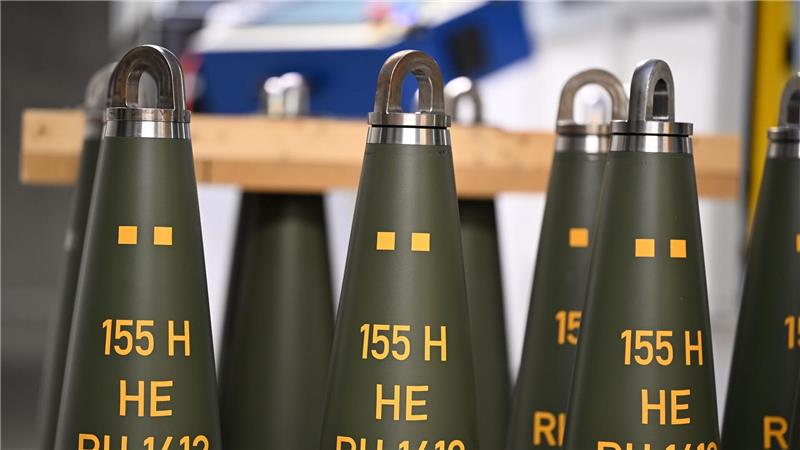 Sipri: Weltweite Rüstungsumsätze erreichen neuen Höchststand Rheinmetall stellt unter anderem Artilleriemunition vom Kaliber 155 mm her. (Archivbild)