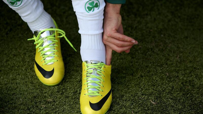 7 Dinge, die du über die Fußball-Ausrüstung wissen musst Richtige Fußballschuhe sind das A und O.