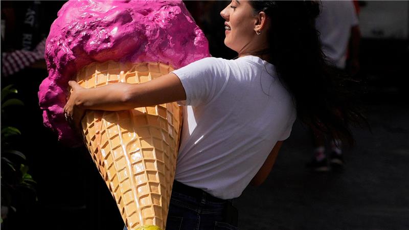Bilder des Tages Riesen-Eis in Italien