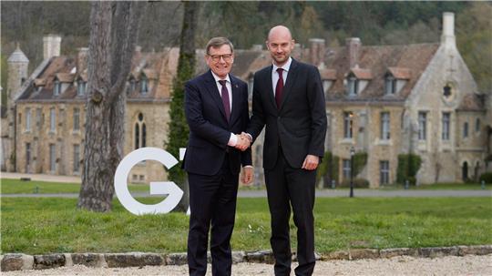 Ringen mit Rubio um gemeinsame Iran-Linie. 