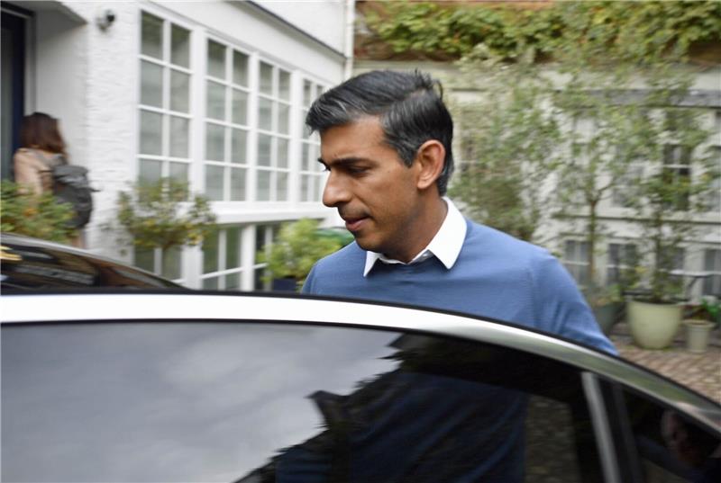 Sunak gegen Johnson? - Wettstreit um Truss-Nachfolge beginnt Rishi Sunak gilt als aussichtsreichster Kandidat im Rennen um die Truss-Nachfolge.