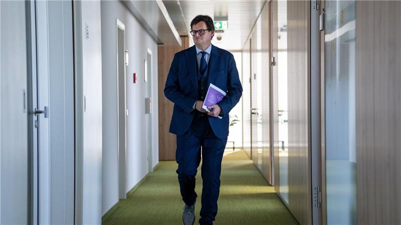 Ritter ist bereits seit 2020 stellvertretender Leiter der Europäischen Staatsanwaltschaft in Luxemburg, zuvor war er unter anderem Oberstaatsanwalt in Rostock.