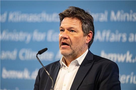 Robert Habeck (Bündnis 90/Die Grünen), Bundesminister für Wirtschaft und Klimaschutz, machte klar: Eine grundlegende Reform braucht Zeit.