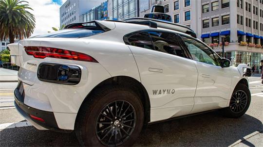 Robotaxis der Google-Schwesterfirma Waymo sollen 2027 in München fahren. (Archivbild) 
