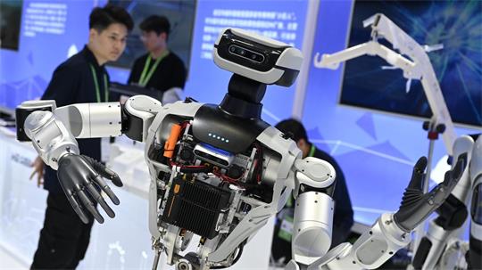 Roboter aus dem Ausland, wie dieses in China vorgeführte Modell, sind in den USA künftig unerwünscht. (Archivbild)