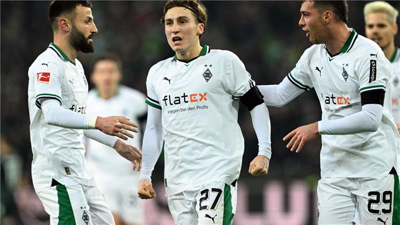 Gladbach-Duo vor der Rückkehr bei Werder Bremen Rocco Reitz (M) und Franck Honorat (L) stehen vor der Rückkehr bei Borussia Mönchengladbach