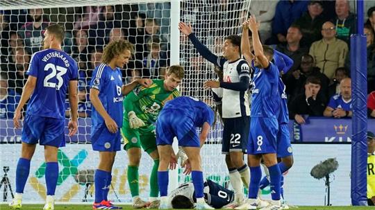 Rodrigo Bentancur knallte im Spiel der Tottenham Hotspur gegen Leicester City heftig mit einem Gegenspieler zusammen.