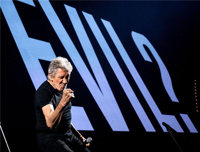 Roger Waters verzichtet auf umstrittenes Outfit Roger Waters wehrt sich gegen die Vorwürfe.