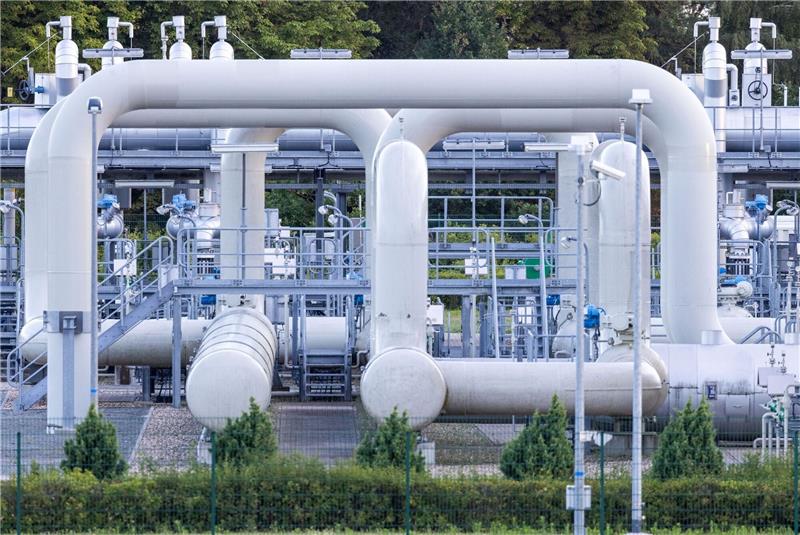 BDEW: Gaslieferstopp bedeutete „gewaltigen Einschnitt” Rohrsysteme und Absperrvorrichtungen in der Gasempfangsstation der Ostseepipeline Nord Stream 1 und der Übernahmestation der Ferngasleitung OPAL in Lubmin.