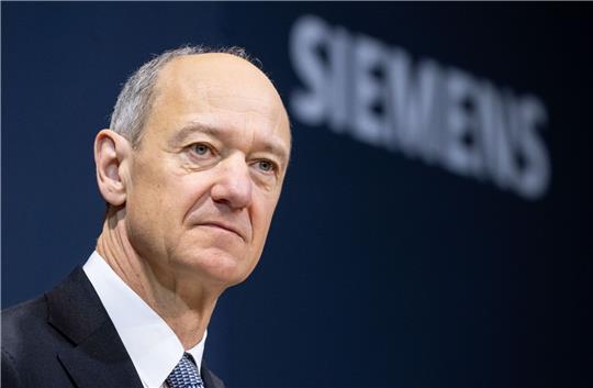 Roland Busch, Vorstandsvorsitzender der Siemens AG, nimmt an der Jahrespressekonferenz von Siemens teil.