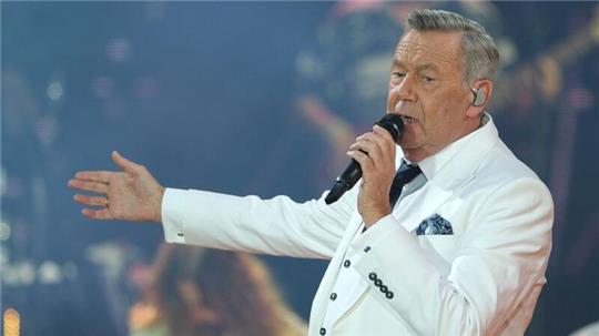 Roland Kaiser beim Konzert „Kaisermania“ in Dresden (hier am 26. Juli 2024). Alle Shows waren und sind ausverkauft.
