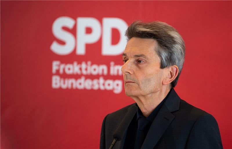 SPD-Fraktion will rasche Reform der Schuldenbremse Rolf Mützenich ist der Vorsitzende der SPD-Bundestagsfraktion. (Archivbild)