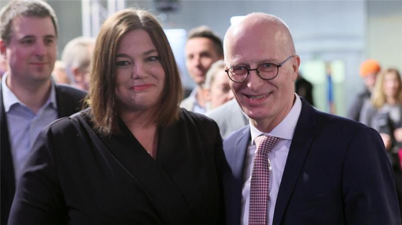Rot-Grün kommt in Hamburg auf eine Mehrheit. 