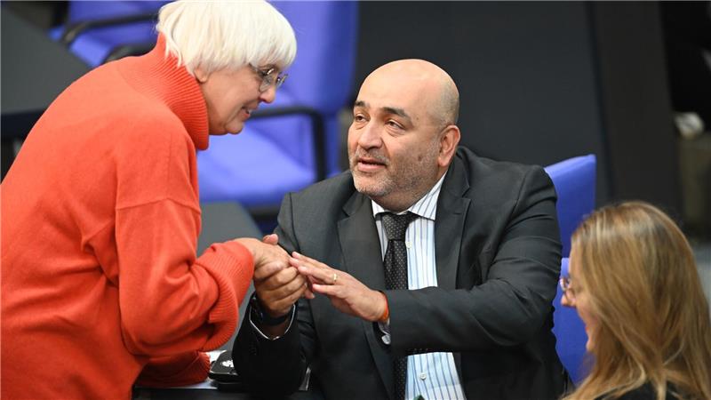 Roth und Nouripour wollen ins Bundestagspräsidium. (Archivbild)