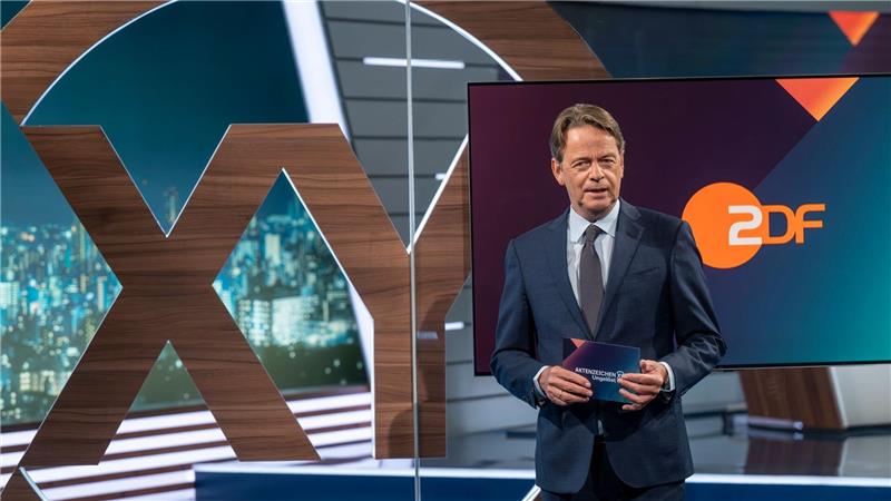 Zivilcourage rettet Leben – XY-Preis für Helfer verliehen Rudi Cerne moderiert die ZDF-Sendung „Aktenzeichen XY… Ungelöst“.