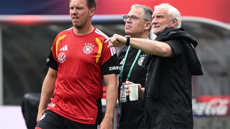 Rudi Völler war in der sportlichen Leitung mit Julian Nagelsmann eng verbandelt. (Archivbild) 
