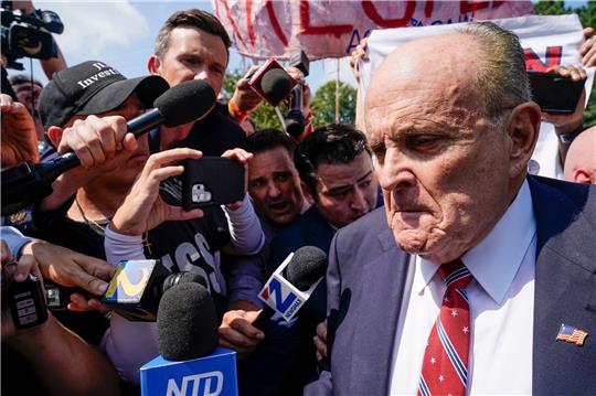 Rudy Giuliani steht im Mittelpunkt mehrerer Verfahren rund um die Präsidentenwahl 2020.