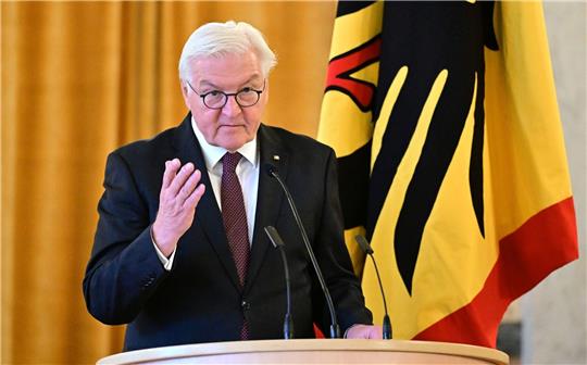 Ruft dazu auf, das Nato-Bündnis stark zu halten - «was auch immer geschieht»: Frank-Walter Steinmeier.