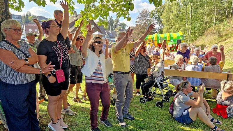 Weidefest: Höhenvieh zieht Sonntag durch Altenau Rund 1000 Menschen kommen 2023 zum Weidefest.