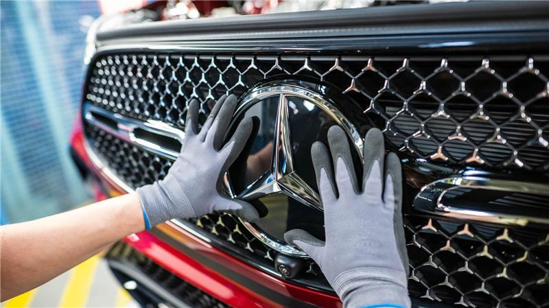 Produktion des vollelektrischen GLC im Bremer Mercedes-Werk Rund 10.500 Menschen arbeiten in dem Werk.