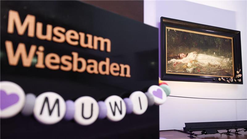 Rund 200 Swift-Fans sind am Sonntagnachmittag zur ersten Swift-Sonderveranstaltung ins Museum Wiesbaden gekommen.