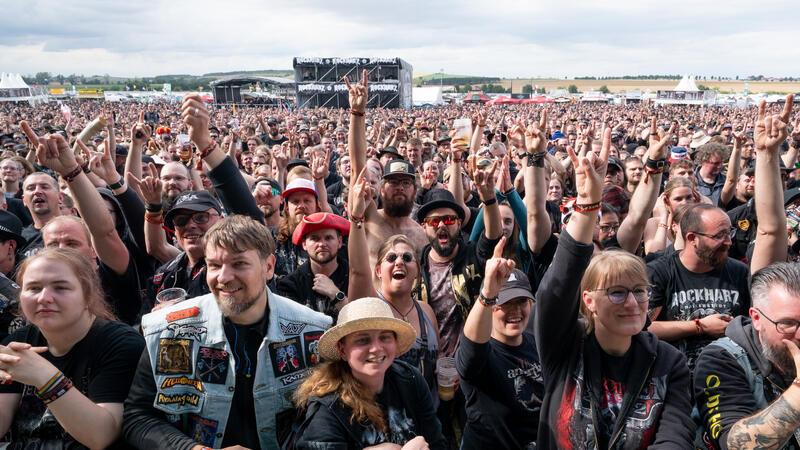 Rockharz-Festival in Ballenstedt liefert viele Höhenflüge Rund 25.000 Besucher sind nach Ballenstedt zum Rockharz-Festival gekommen.