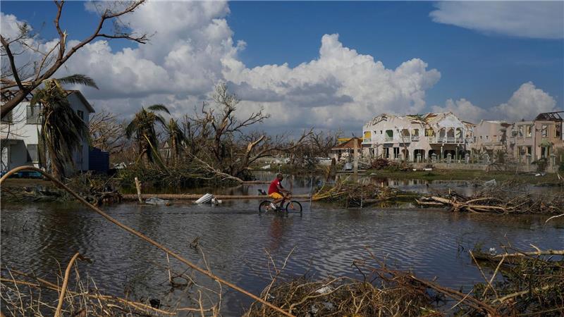 Nach Hurrikan „Melissa“: Touristen können Jamaika verlassen Rund 25.000 Touristen hielten sich nach Regierungsangaben zum Zeitpunkt des Durchzugs von Hurrikan „Melissa“ auf Jamaika auf.