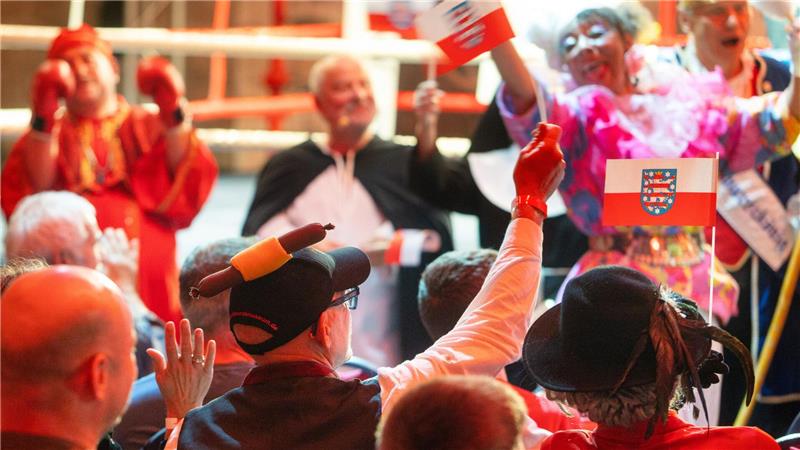 Rund 300 Menschen verfolgten das Spektakel. 