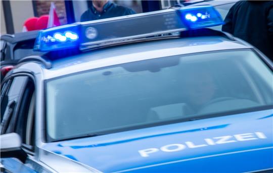 Rund 300 Polizisten und Polizistinnen waren im Dresden im Einsatz.