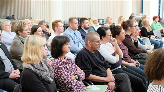 Rund 50 Teilnehmer folgen der Gesundheitskonferenz des Landkreises am Mittwoch im Kreishaus Goslar.