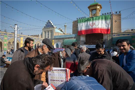 Rund 61 Millionen Menschen waren am Freitag im Iran dazu aufgerufen, ein neues Parlament und den Expertenrat, ein einflussreiches Gremium islamischer Geistlicher, zu wählen.