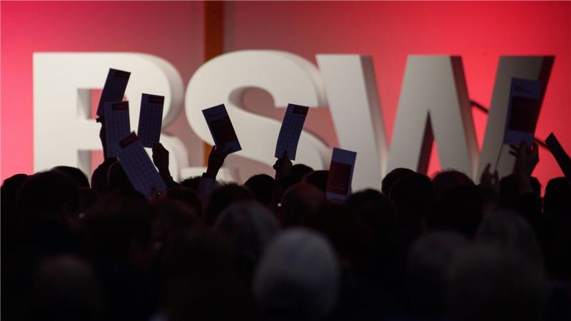 Neue Spitze, neuer Name beim BSW Rund 660 Delegierte bestimmen in Magdeburg mit.