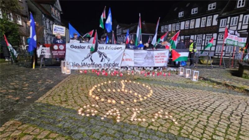 Palästinensischer Protest gegen Ron Prosors Auftritt in Goslar Rund 70 Demonstranten protestieren am Frankenberger Plan und wollen auf das Leid der Zivilbevölkerung in Gaza aufmerksam machen.