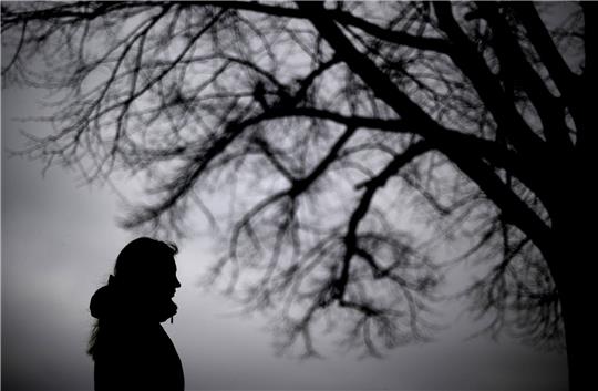 Rund ein Drittel der Teilnehmer einer repräsentativen Online-Umfrage in Deutschland hat sich als psychisch erkrankt bezeichnet.
