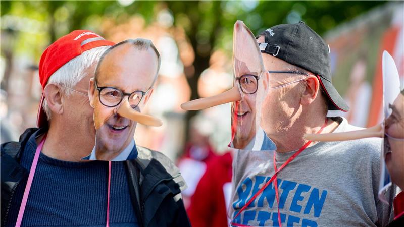 Rund um die Konferenz gingen zahlreiche Menschen auf die Straße.
