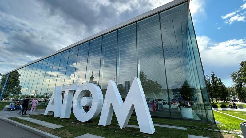 Russland feiert mit einem neuen großen Museum mit sieben Etagen, davon vier unter der Erde, die Atomenergie.