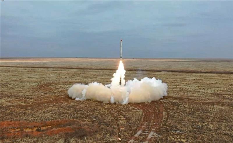 Atomwaffen: Ukraine sieht Putin von Angst getrieben Russland und Belarus haben sich auf die Stationierung taktischer Atomwaffen verständigt.
