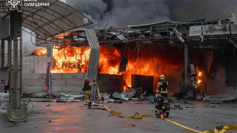 Ukraine beschießt russische Rüstungsfabrik Russland verstärkt seine Luftangriffe auf ukrainische Tankstellen. (Archivbild)