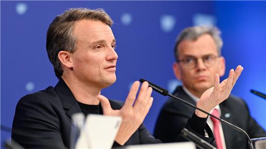 SAP-Chef Klein: Die angepeilte Quote von 40 Prozent in der Belegschaft werde aufgegeben, heißt es in einer internen E-Mail. (Archivbild)