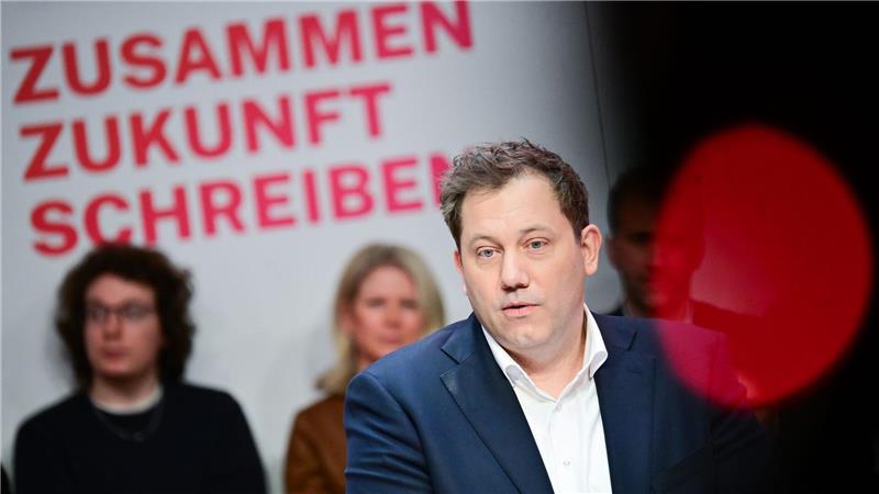 SPD-Chef Klingbeil sagt, das liberale Zeitalter gehe zu Ende. 
