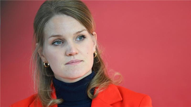 Bund lehnt Länder-Vorstoß für Boarding-Ausweiskontrolle ab SPD-Fraktionsvize Sonja Eichwede sagt, die Identität der Flugreisenden müsse geklärt sein. (Archivfoto)