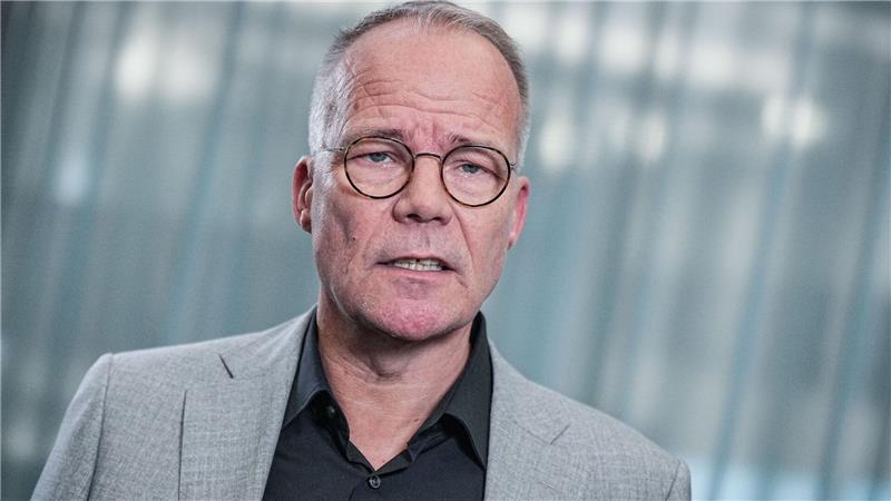 SPD-Generalsekretär Miersch führt den Streit mit der Union über die Auslegung des Koalitionsvertrags in puncto Mindestlohn weiter. 