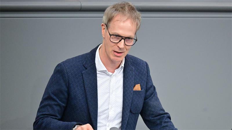 Fußfessel, Gewahrsam, Strafrecht: Ist Terror zu stoppen? SPD-Innenexperte Sebastian Fiedler findet es richtig, das Instrumentarium zu erweitern. (Archivbild)